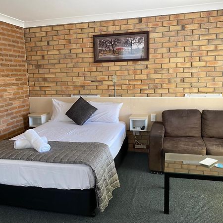 Buckaroo Motor Inn Warwick Exteriör bild