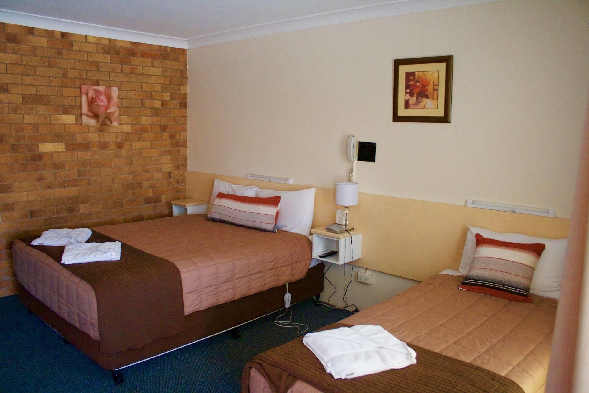 Buckaroo Motor Inn Warwick Exteriör bild